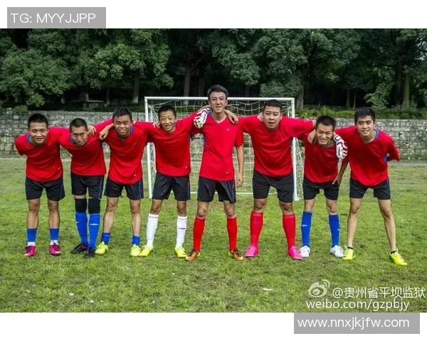 全兴足球队奋勇争先展现团队精神和拼搏意志的精彩瞬间 全兴足球队奋勇争先展现团队精神和拼搏意志的精彩瞬间